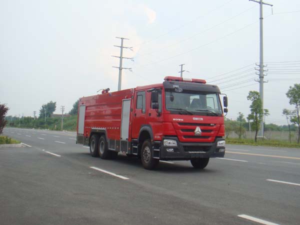 斯太尔后双桥水罐消防车